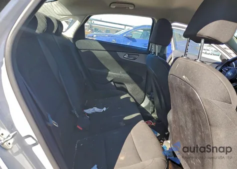 2021 Kia Forte Fe z USA, uszkodzony, nr VIN 3KPF24AD6ME337220